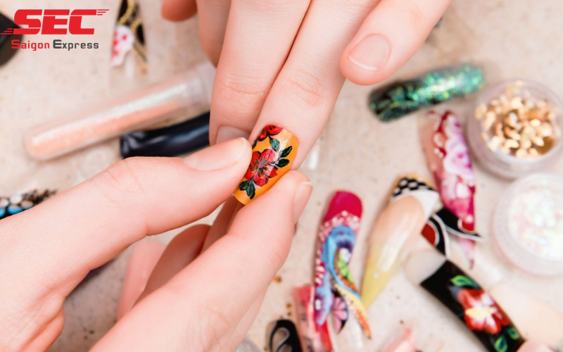 Gần tết nên kinh doanh gì bộ nail giả